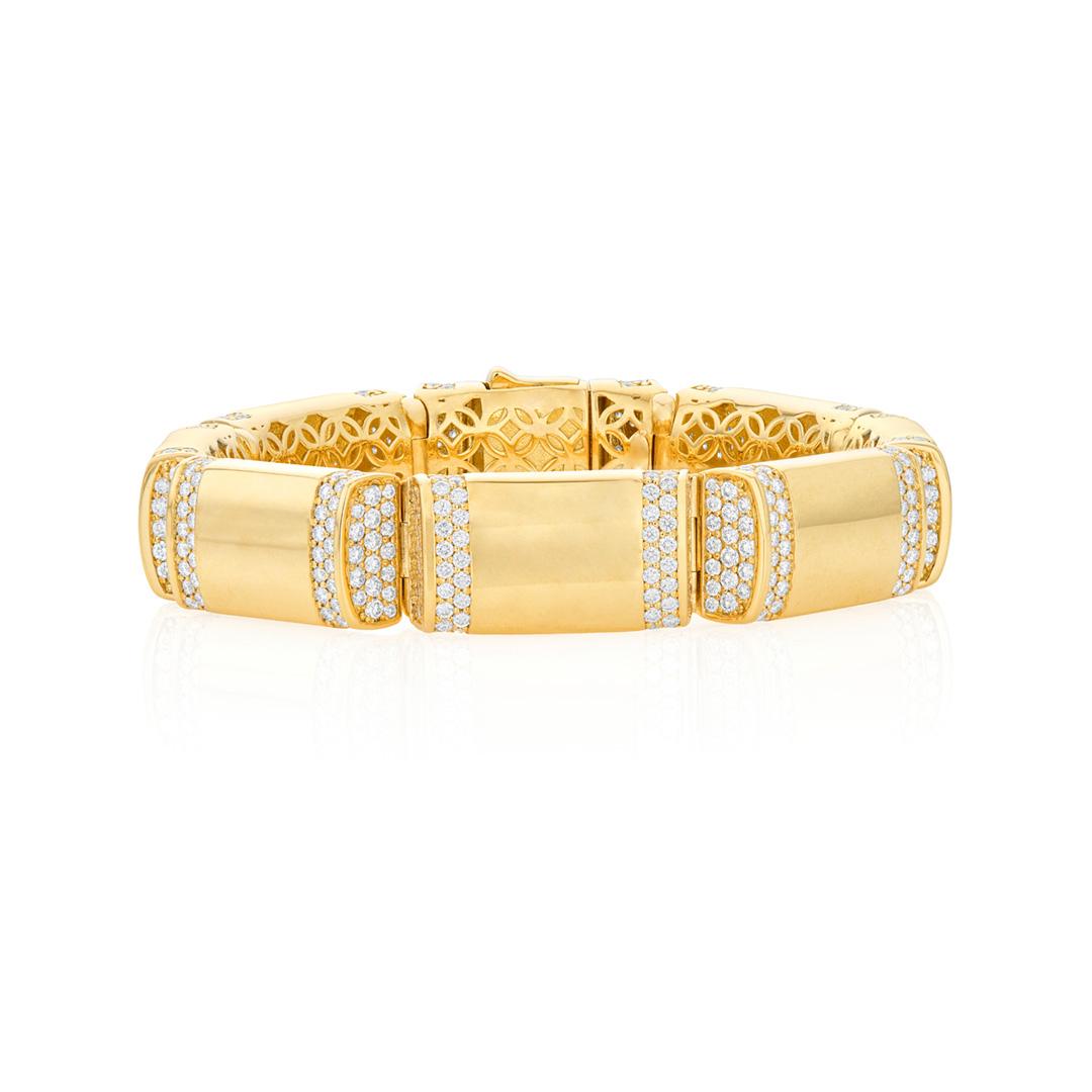 Barrell Link 18k Yellow Gold Bracelet with Pave Diamonds