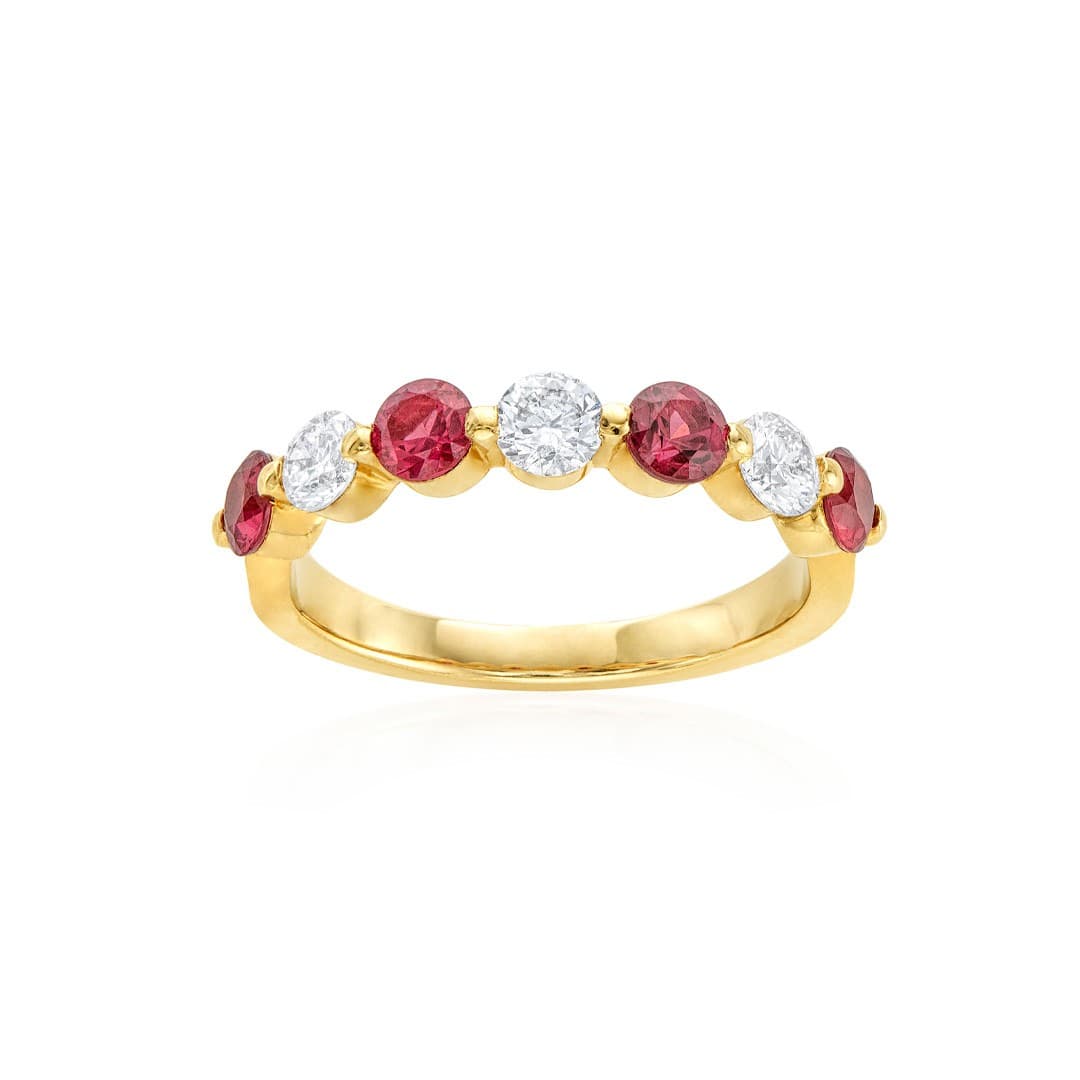 Shared Prong Alternating Color and Diamond Yellow Gold Band 0