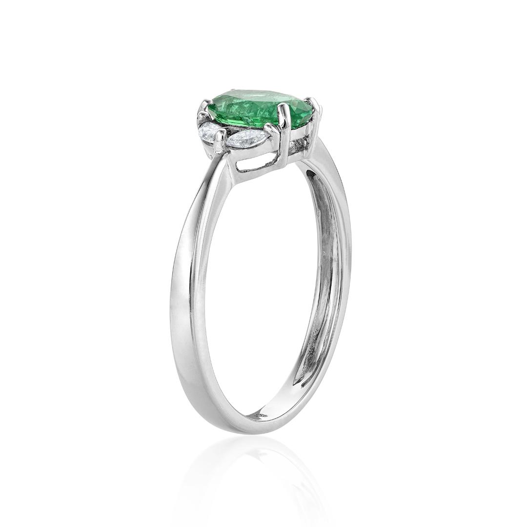 Oval Emerald Ring with Marquise Diamonds 1