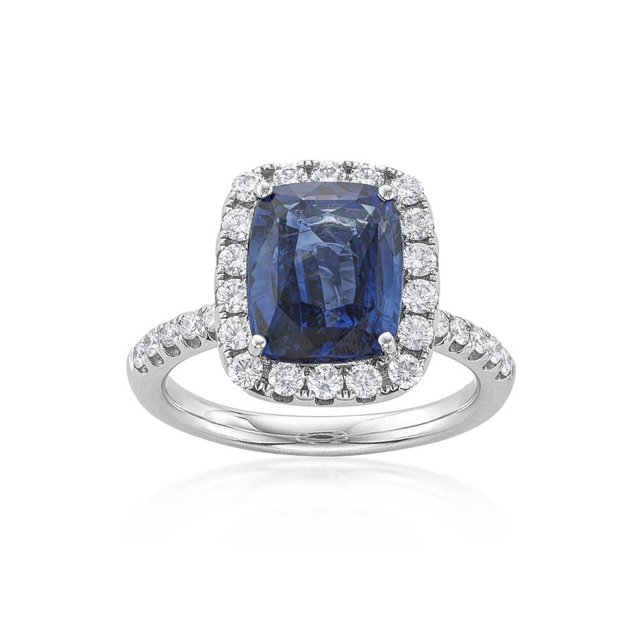 5.52 CT Sapphire Ring with Diamonds