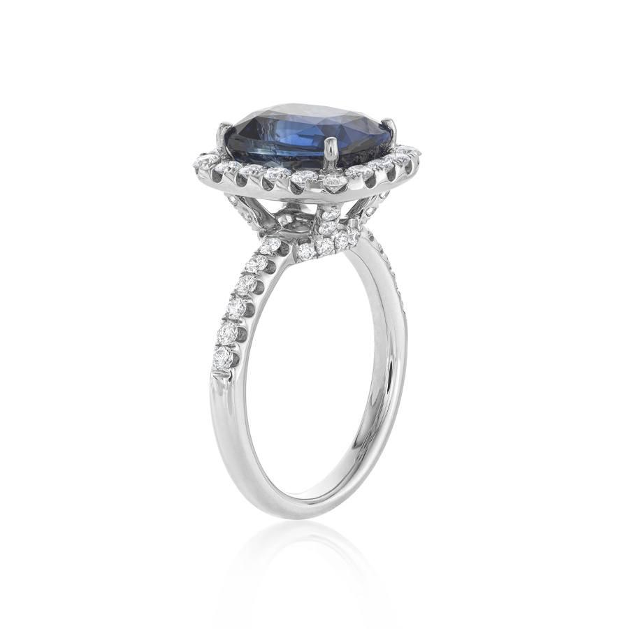 5.52 CT Sapphire Ring with Diamonds 1
