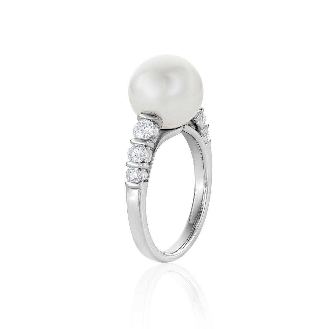 10mm White South Sea Pearl Ring with Diamonds 2