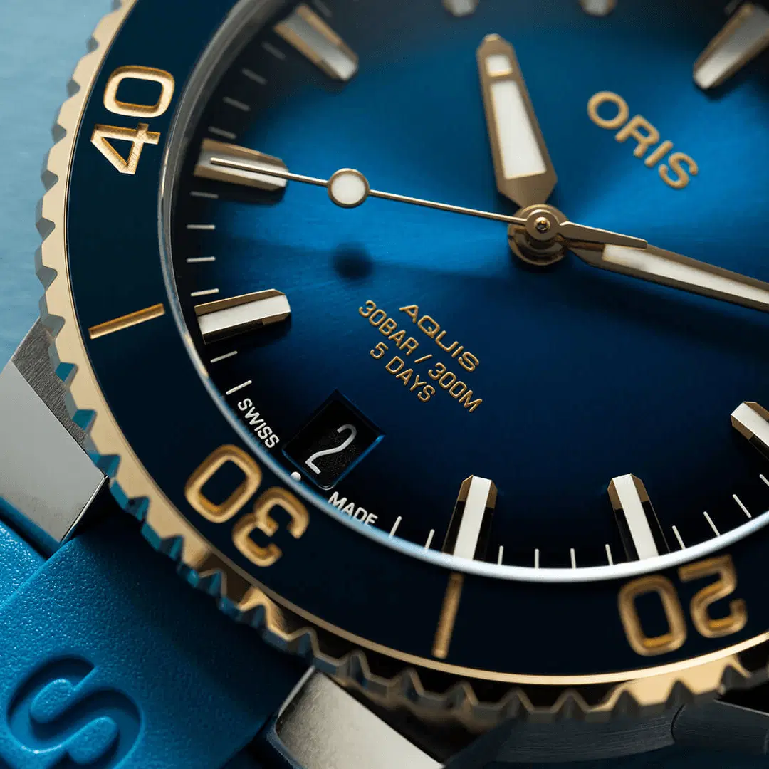 Oris Aquis Date Calibre 400 in Blue 4