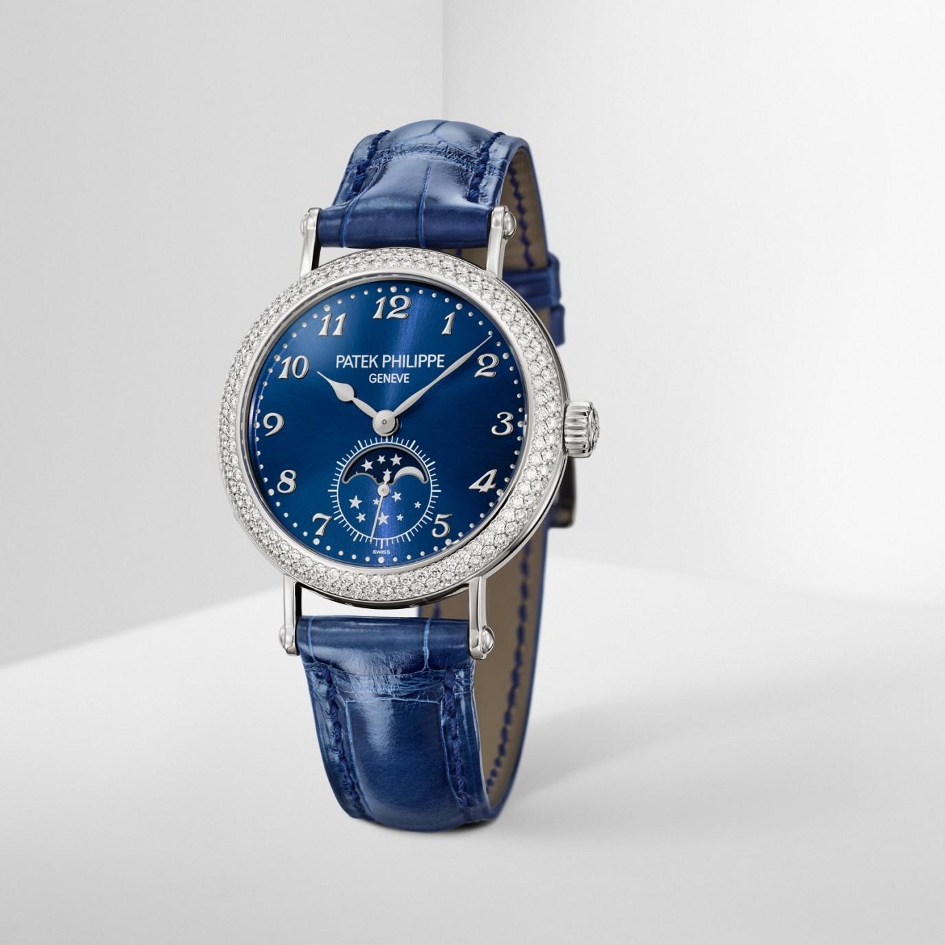 Patek Philippe Complication with Blue Dial (7121/200G) 1