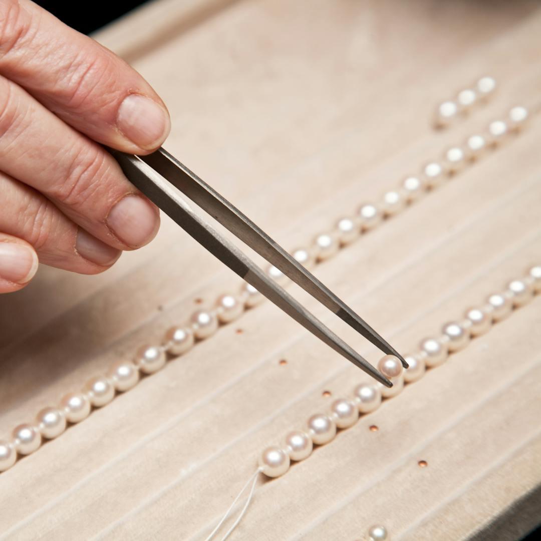 repairing unknotted pearl jewelry