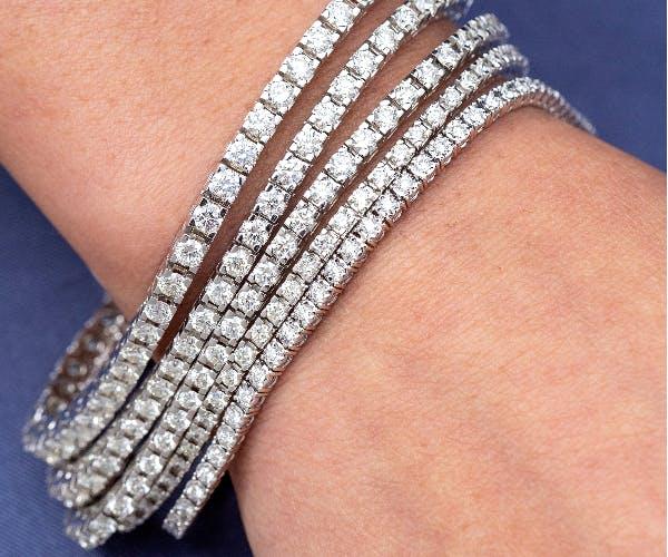 Women's Diamond Tennis Bracelets at Lee Michaels Fine Jewelry