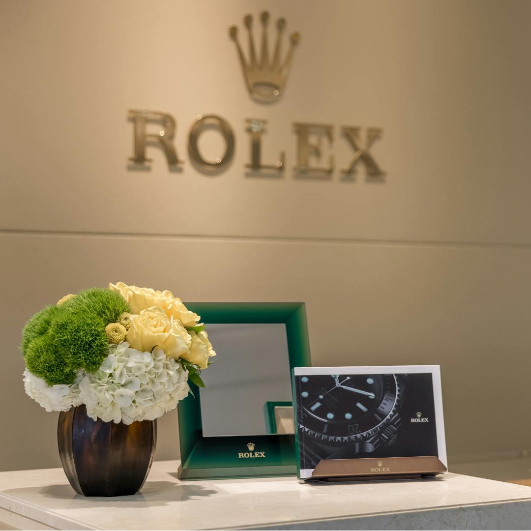 Lee Michaels Fine Jewelry is proudly a Authorized Rolex Service Center