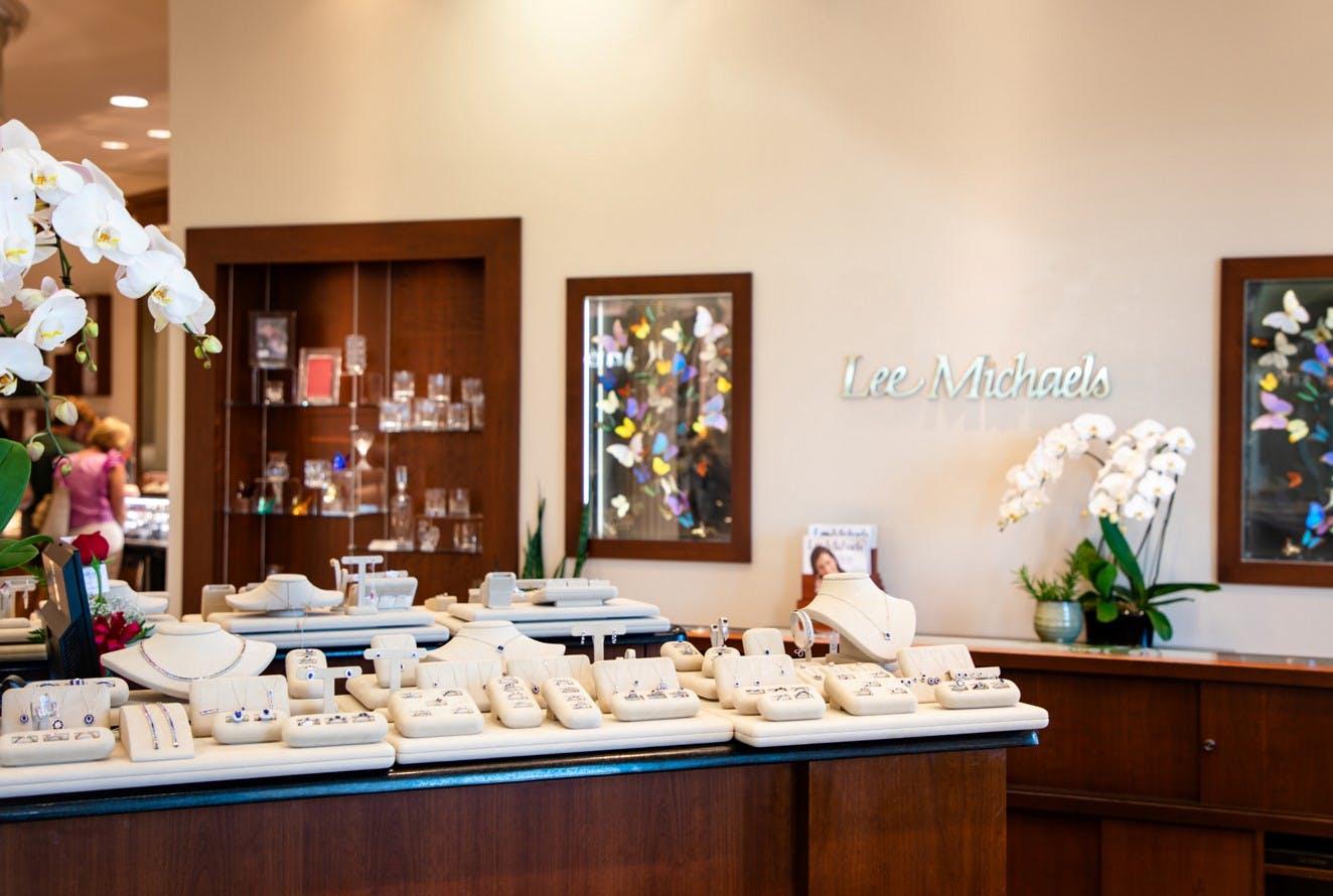 Now Hiring a Fine Jewelry Sales Professional at Lee Michaels in San Antonio, TX