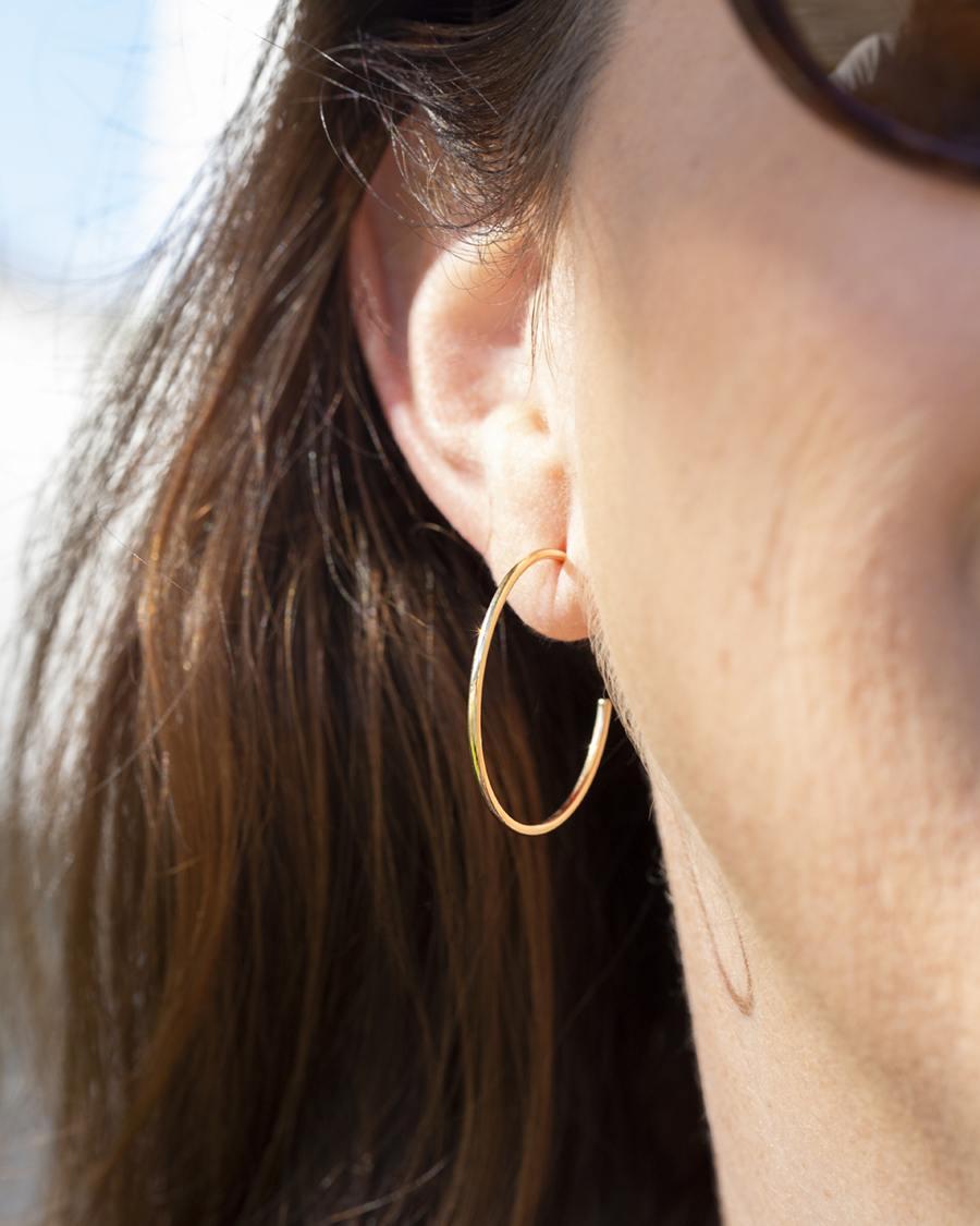 32mm Polished Ultra Thin Gold Hoop Earrings 1