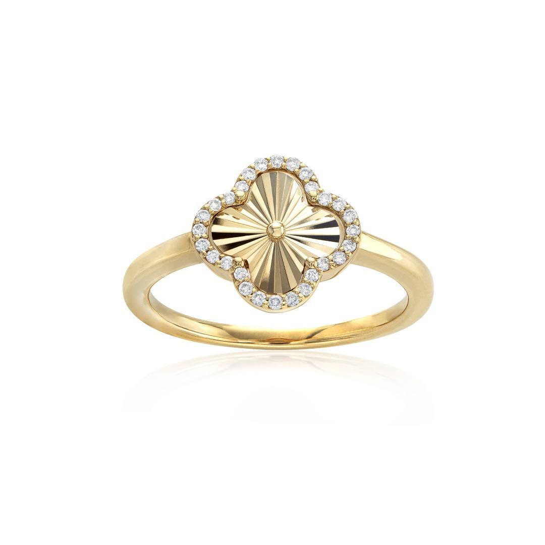 Fluted Clover Yellow Gold Diamond Ring